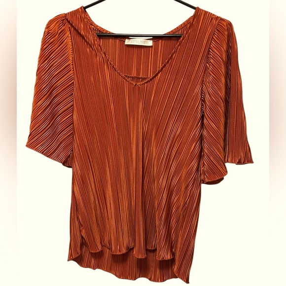 Women's Rust Top with flutter sleeves Sz M - Picture 1 of 11